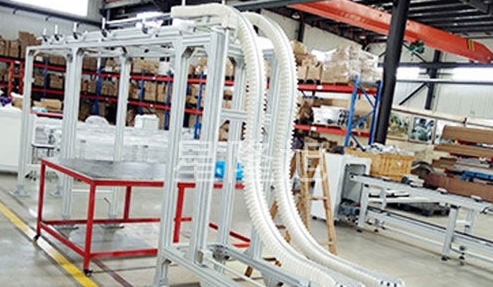 Flexible chain plate conveyor line